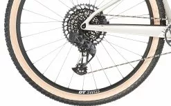 BMC Fourstroke 01 Two, Hvid 15 BMC Fourstroke 01 Two, Hvid -Full Suspension MTB Butik bmc fourstroke 01 two arctiv silver prisma 5